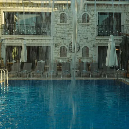 Five Diamonds 酒店