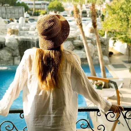 Five Diamonds מלון אלאקאטי